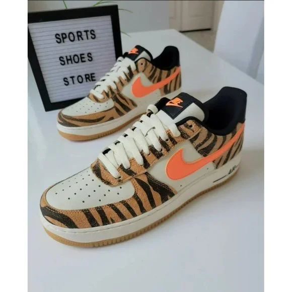 A49 SIZE 10 MEN'S NIKE AIR FORCE 1'07 PRM COCONUT MILK ORANGE DJ6192 100